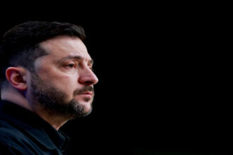 زيلينسكي يكشف عن أفكار جديدة للسلام بعد محادثات مع مبعوث ترامب