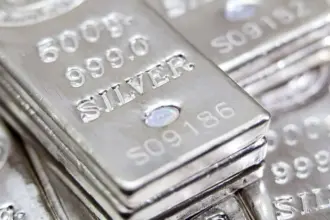 أسعار الفضة تقفز قفزة تاريخية