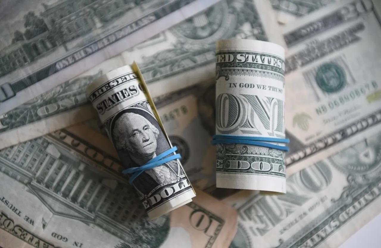 رجل أعمال أمريكي يمنح موظفيه 240 مليون دولار بعد بيع شركته