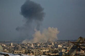 غارات إسرائيلية جديدة شرق غزة وسط اتهامات بخرق اتفاق وقف إطلاق النار