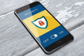 هاتفك تحت المراقبة؟ دليلك الشامل لاكتشاف التجسس وحماية بياناتك من الاختراق