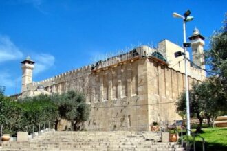 الخليل تحت حصار السبت: منع تجول مشدد يقيّد حياة السكان قرب الحرم الإبراهيمي