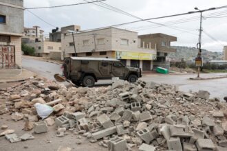 قوات الاحتلال الإسرائيلي تستمر في عدوانها على قباطية جنوب جنين