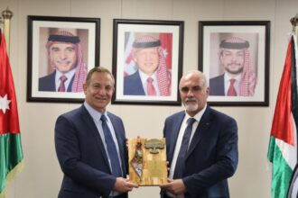 توقيع محضر اجتماعات اللجنة الزراعية الأردنية الفلسطينية في عمّان