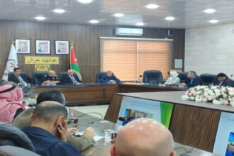 كوادر جرش تجمع 30 طناً شهرياً من النفايات وسط دوريات بيئية مشددة