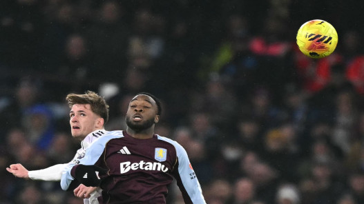 أستون فيلا يقهر مانشستر يونايتد بثنائية رودجرز