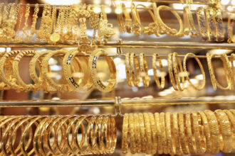 انخفاض أسعار الذهب محليًا 50 قرشًا في التسعيرة الثالثة