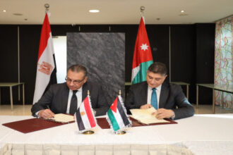 الأردن ومصر يبحثان تعزيز التعاون في النقل البري وتسهيل عبور الشاحنات