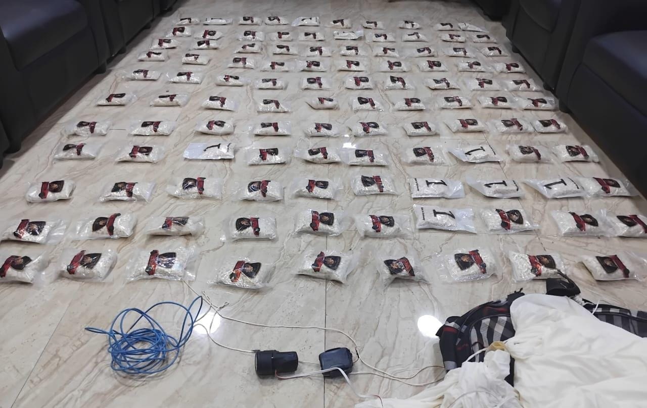 صورة حول : الأردن يوقف محاولة تهريب ضخمة للمخدرات عبر بالونات الأردن يوقف محاولة تهريب ضخمة للمخدرات عبر بالونات