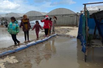 تصعيد إسرائيلي مستمر في غزة ومأساة النازحين تتفاقم