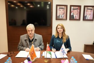 مذكرة تفاهم بين غرفة صناعة عمان ومجلس الأعمال الأردني الأميركي لتعزيز التعاون التجاري