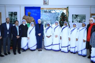 وزيرة التنمية الاجتماعية تزور دار سيدة السلام لكبار السن بمناسبة عيد الميلاد المجيد