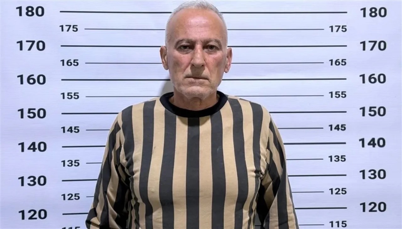 صورة حول : الداخلية السورية تعلن اعتقال رئيس فرع أمني سابق في طرطوس الداخلية السورية تعلن اعتقال رئيس فرع أمني سابق في طرطوس