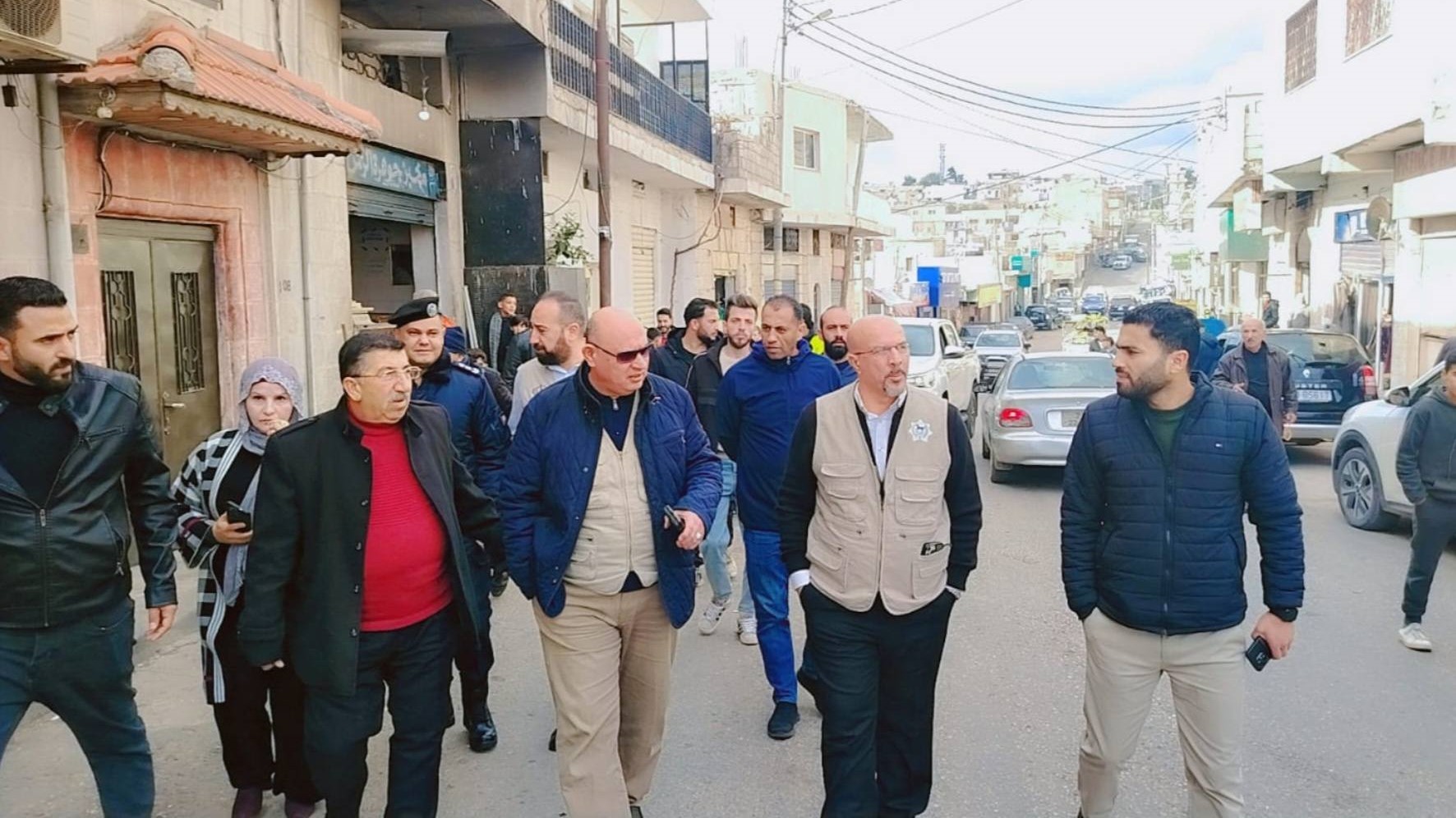 محافظ جرش يشكل لجنة للحد من الإلقاء العشوائي للنفايات في المحافظة