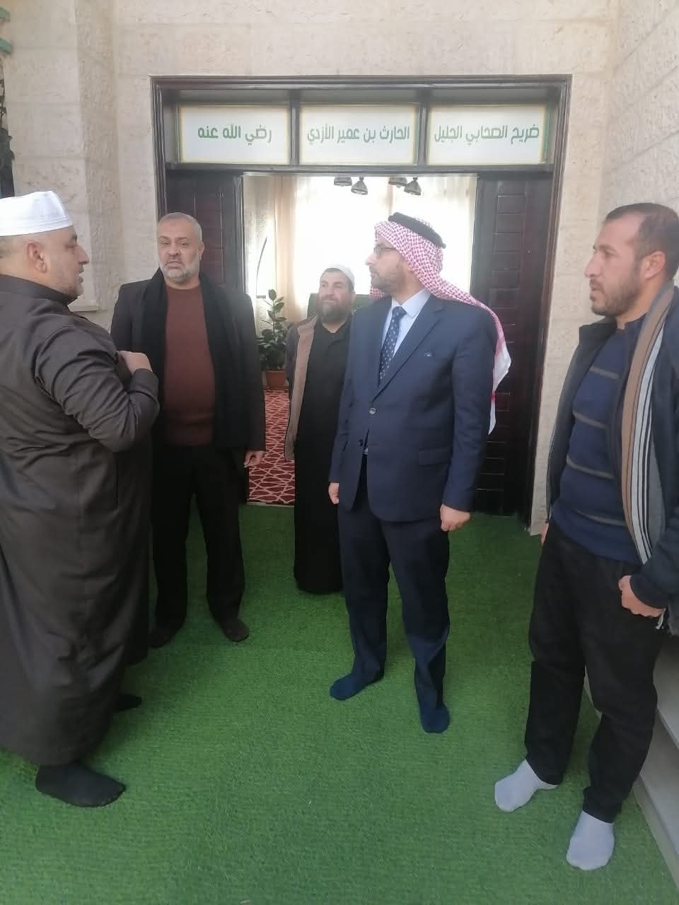 أمين عام الأوقاف يتفقد مساجد الطفيلة