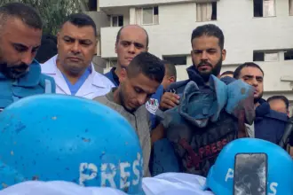 706 ضحايا من عائلات الصحفيين.. نقابة الصحفيين: الاحتلال يحوّل العمل الإعلامي إلى ثمن دموي