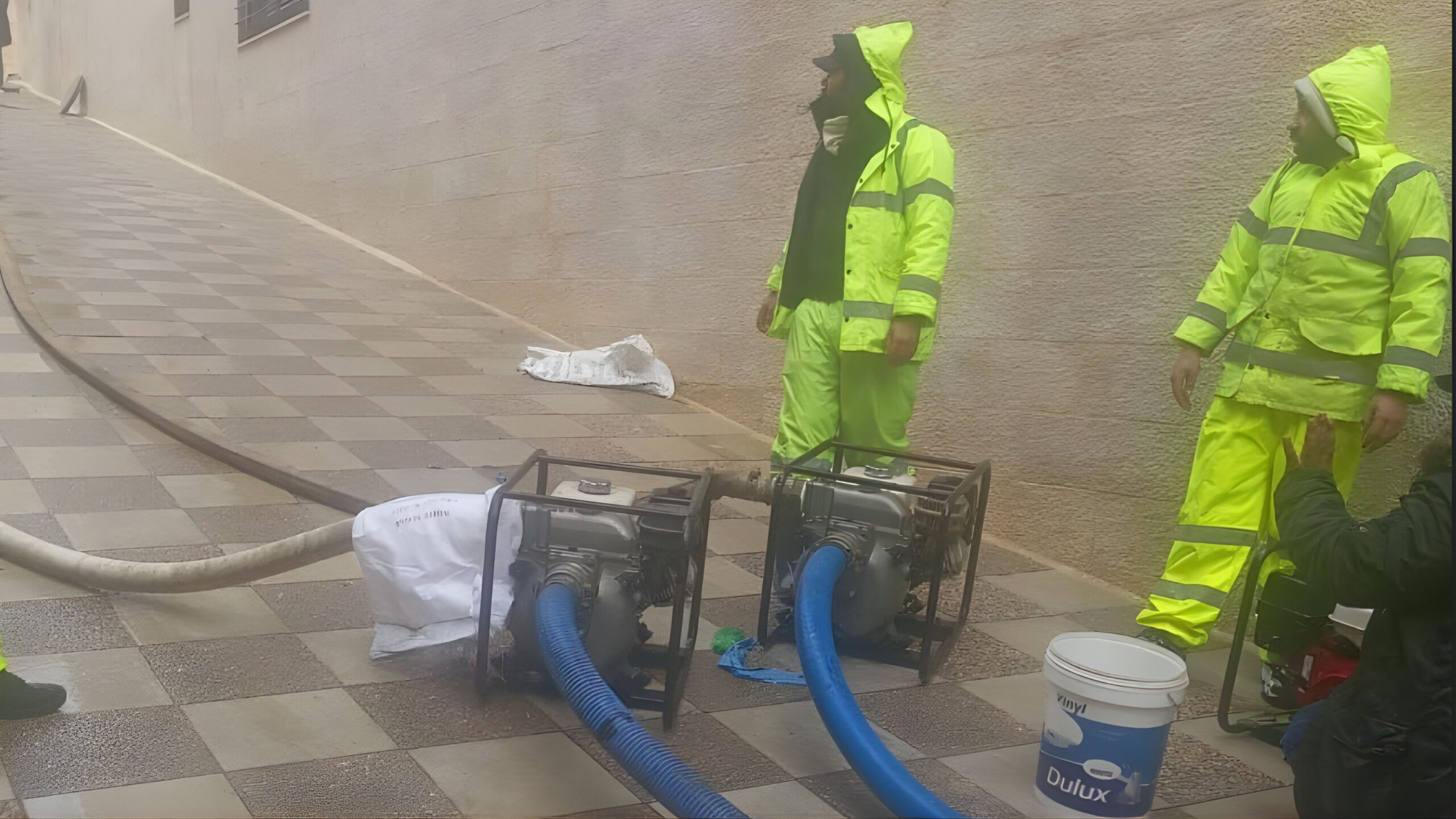 صورة حول : 139 ملاحظة تتلقى استجابة فورية من كوادر أمانة عمّان خلال المنخفض الجوي 139 ملاحظة تتلقى استجابة فورية من كوادر أمانة عمّان خلال المنخفض الجوي