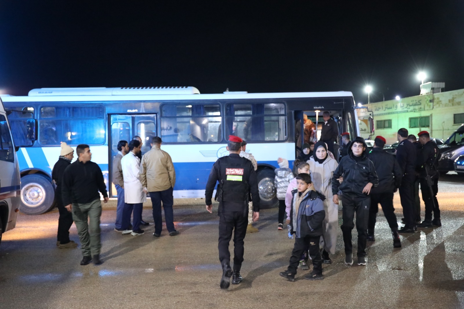 الأردن يُجلي الدفعة التاسعة عشرة من أطفال قطاع غزة ضمن مبادرة “الممر الطبي الأردني”