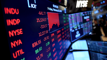 تراجع مؤشرات الأسهم الأميركية واستقرار أسعار النفط