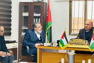 محافظ جرش يترأس اجتماعًا لمتابعة واقع الخدمات في بلدية باب عمان