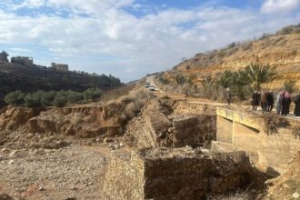 لجنة مجلس محافظة مادبا تتفقد أضرار المنخفض الجوي وتؤكد الإسراع بمعالجتها