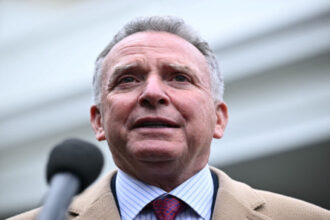 مبعوث أميركي: مكالمة مثمرة حول إنهاء الحرب الأوكرانية وتعزيز الضمانات الأمنية