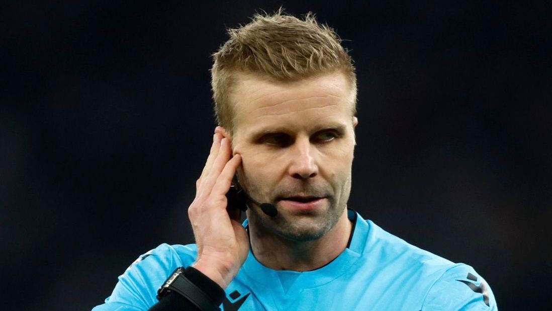 الحكم الدولي يعتذر رسميًا لجماهير المغرب والأردن