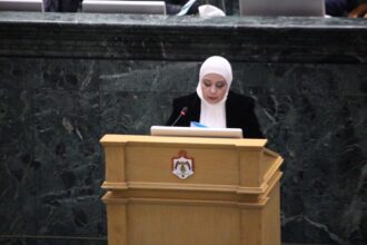 النائب العبادي تفتح النار على أمانة عمان وتتبنى قضية التقاعد "فيديو"