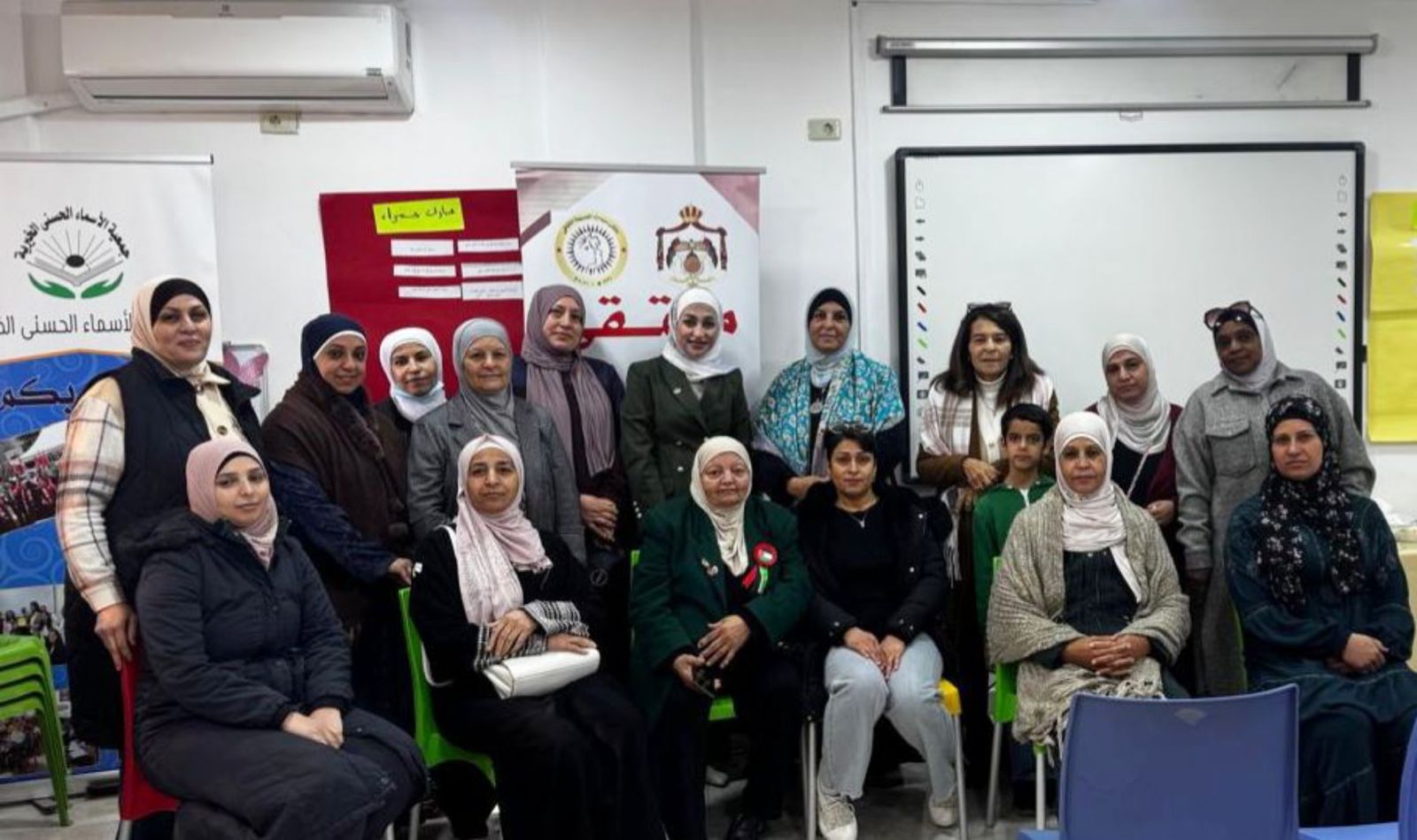 البطوش تقدم محاضرة ملتقى سيدات الجبيهة الثقافي