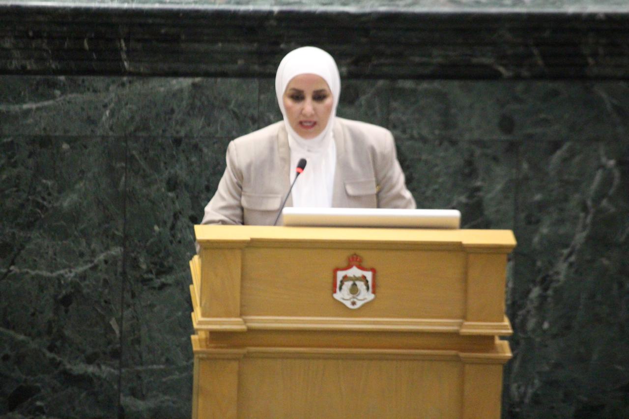 صورة حول : النائب رانيا أبو رمان تدعو لموازنة تعكس رؤية الملك النائب رانيا أبو رمان تدعو لموازنة تعكس رؤية الملك