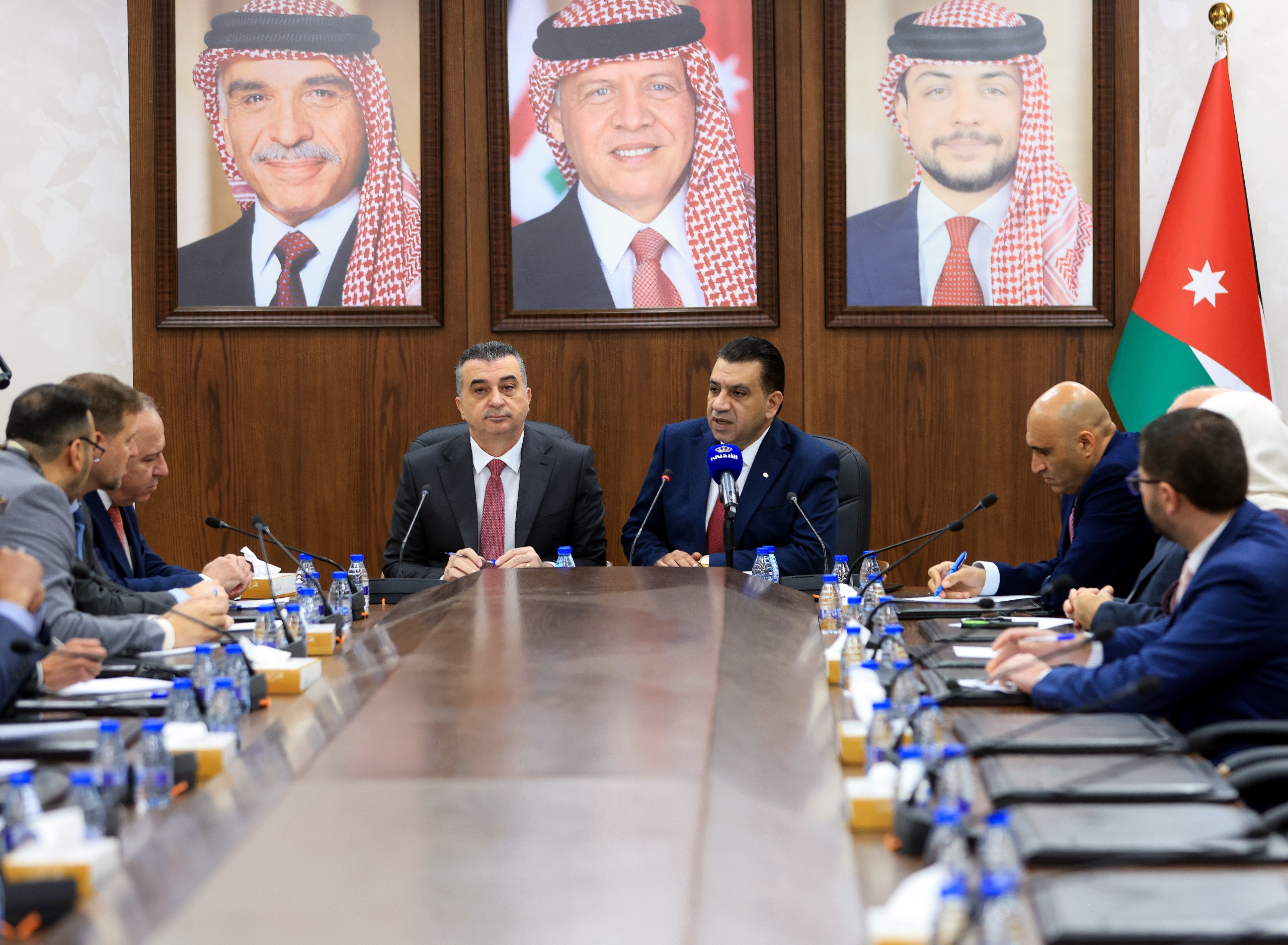 صورة حول : لجنتا الشؤون الخارجية وفلسطين النيابيتان تؤكدان دعم الأردن للأونروا لجنتا الشؤون الخارجية وفلسطين النيابيتان تؤكدان دعم الأردن للأونروا