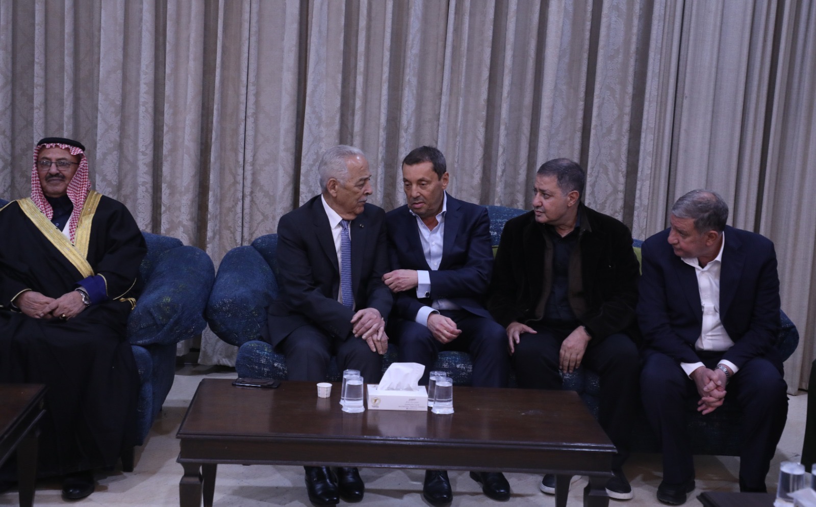 *مندوبا عن الملك وولي العهد.. العيسوي يعزي النابلسي والجوارنة والزغول والطراونة*