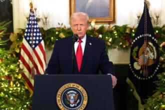 ترامب: من الحكمة تنحي مادورو عن منصبه