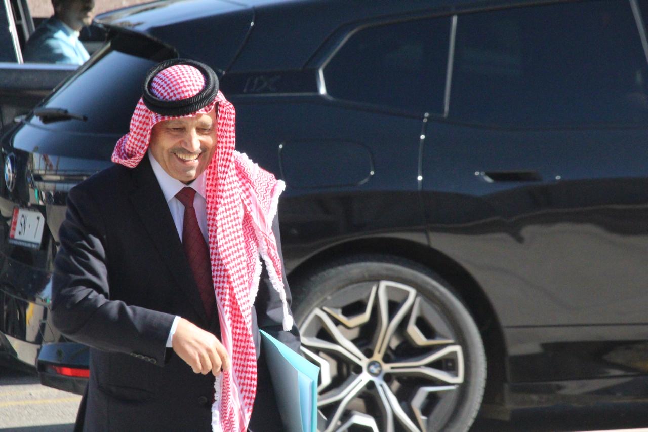 بالصور والفيديو… لقطات قبيل انطلاق جلسة النواب اليوم