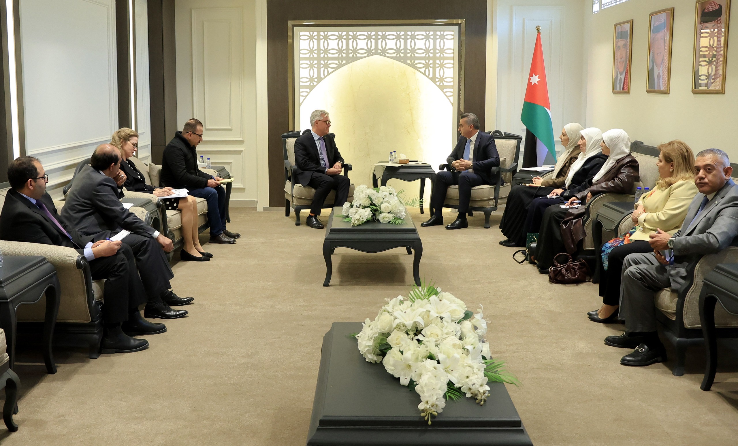 "الخارجية النيابية" وكندا تبحثان تعزيز التعاون الثنائي