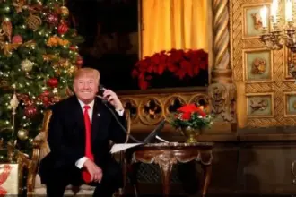 ترامب يشارك الضحك مع الأطفال حول هدايا سانتا