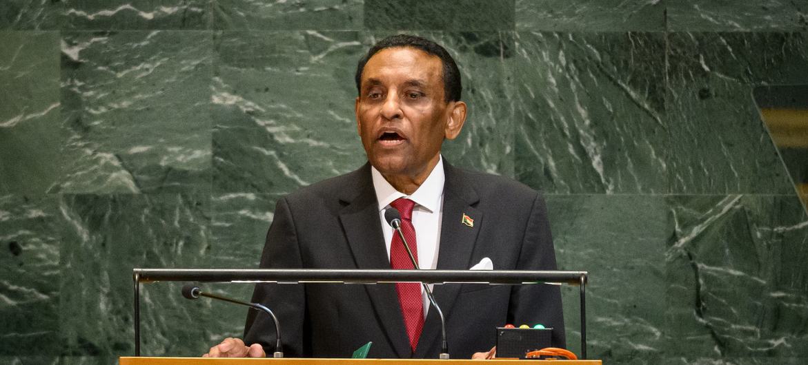 رئيس الوزراء السوداني يطلق مبادرة سلام وطنية شاملة