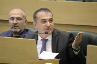 النائب هيثم الزيادين ينتقد الموازنة ويطالب بحقوق الكرك الخدماتية