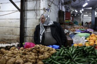 عجز الميزان التجاري الفلسطيني يرتفع 43% في نوفمبر 2025