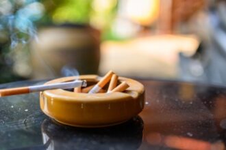 295 مستفيداً من عيادات الإقلاع عن التدخين في لواء البترا