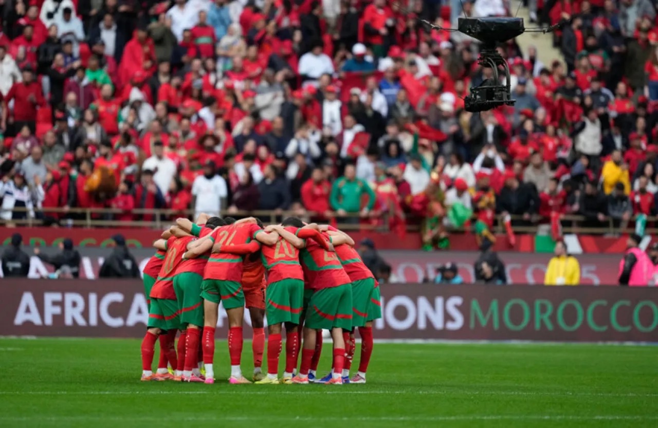 رسمياً… الكاف يعلن أطقم تحكيم مباراتي ربع نهائي كأس إفريقيا