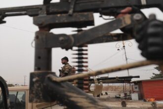 اشتباكات بين "قسد" والحكومة السورية وإصابة مدنيين بانفجار لغم