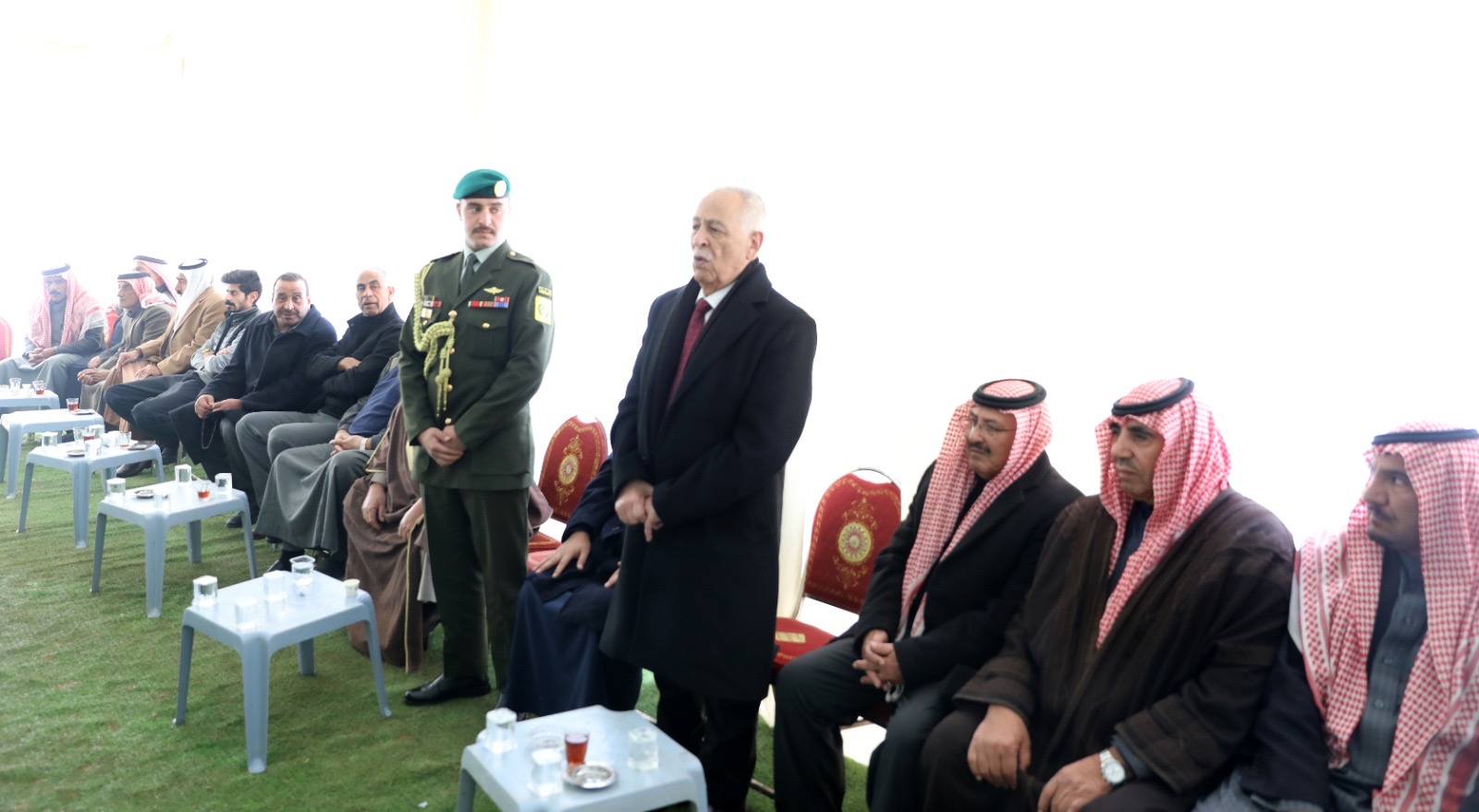 *مندوبا عن الملك وولي العهد...العيسوي يعزي عشيرة الفايز*