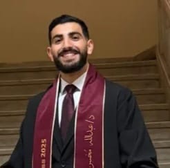 صورة حول : أبو قصي يهنئ ابن أخيه الدكتور عبدالله بتخرجه من كلية الطب أبو قصي يهنئ ابن أخيه الدكتور عبدالله بتخرجه من كلية الطب
