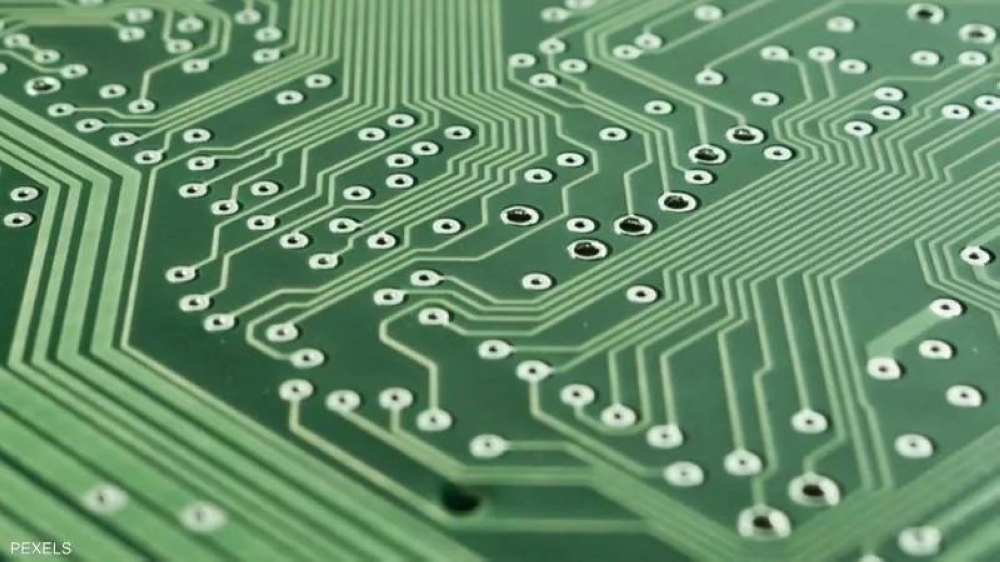 تحقيق يكشف تهريب رقائق عابرة للقارات