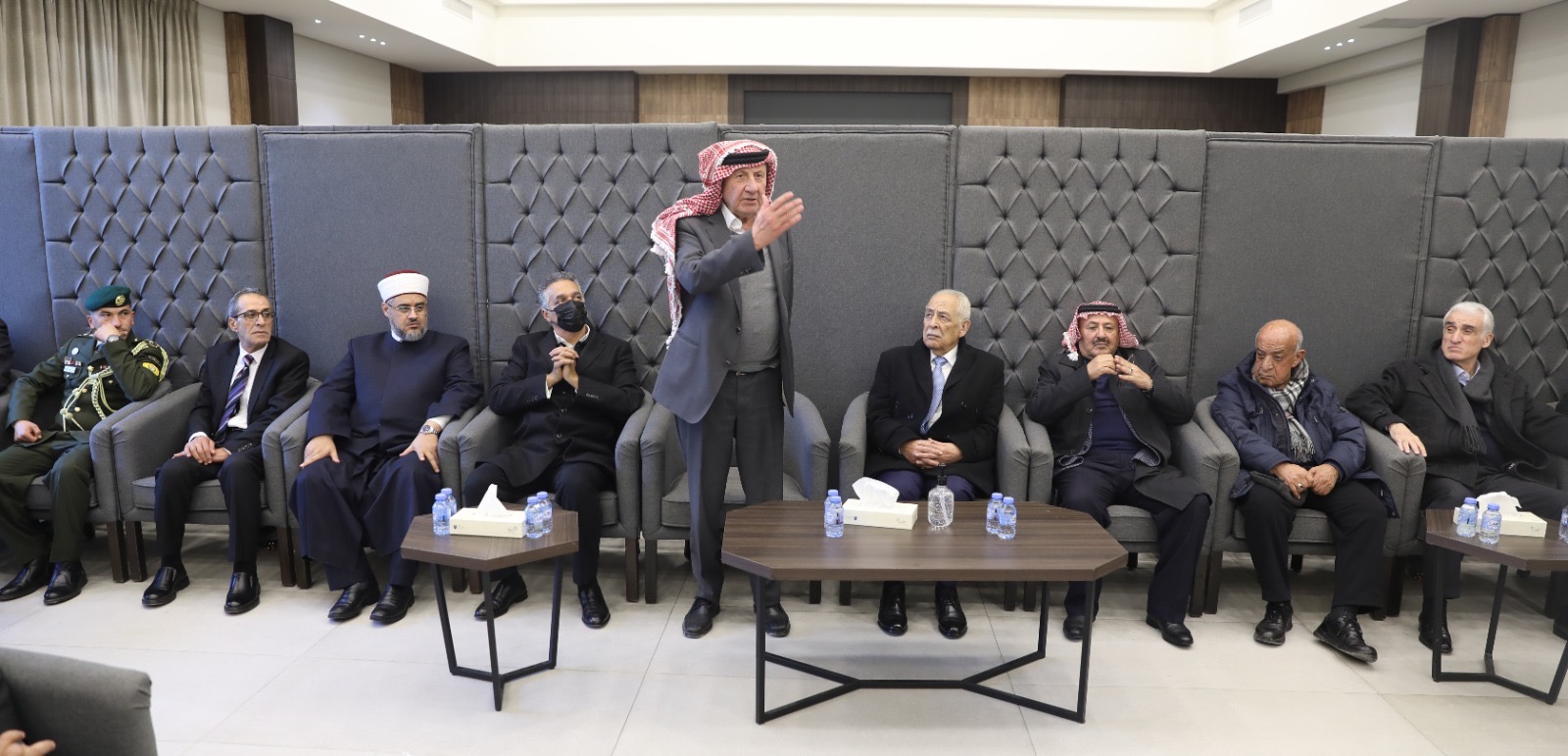 *مندوبا عن الملك وولي العهد.. العيسوي يعزي الأخرس والحسنات وطبيشات والخصاونة وصبحا*