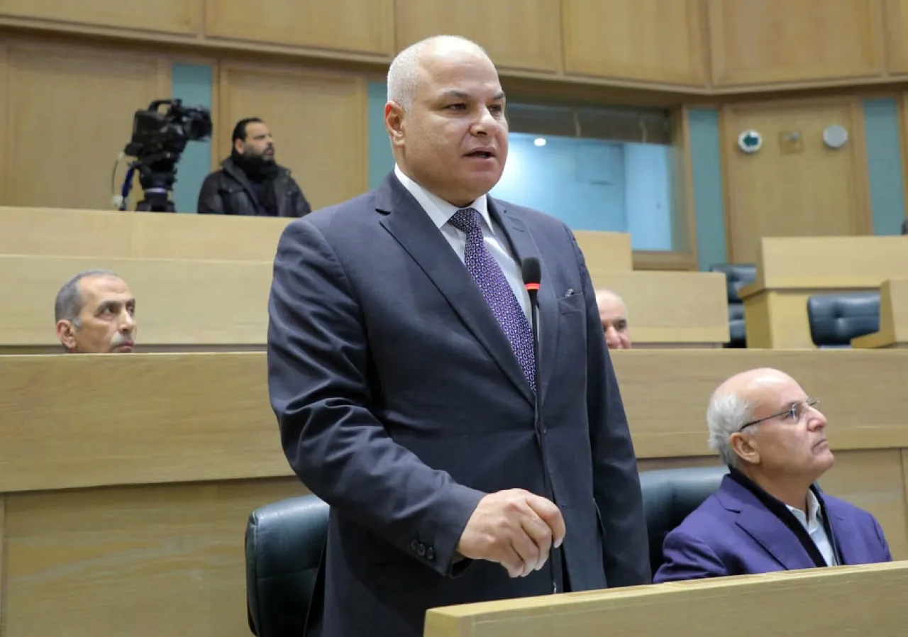 صورة حول : شباب عشيرة البشتاوي يشيدون بإنجازات وزير العمل شباب عشيرة البشتاوي يشيدون بإنجازات وزير العمل