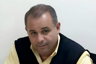 آخر نَفَس عاطف أبو حجر