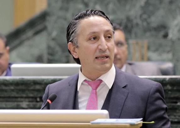 صورة حول : النائب معتز أبو رمان ينتقد غياب حسان ومخالفات السير النائب معتز أبو رمان ينتقد غياب حسان ومخالفات السير