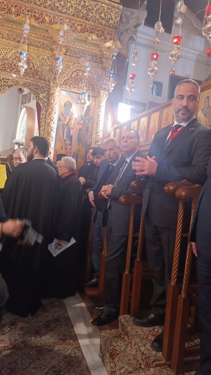 مندوباً عن الملك الفراية يشارك في قداس عيد الميلاد للطوائف المسيحية